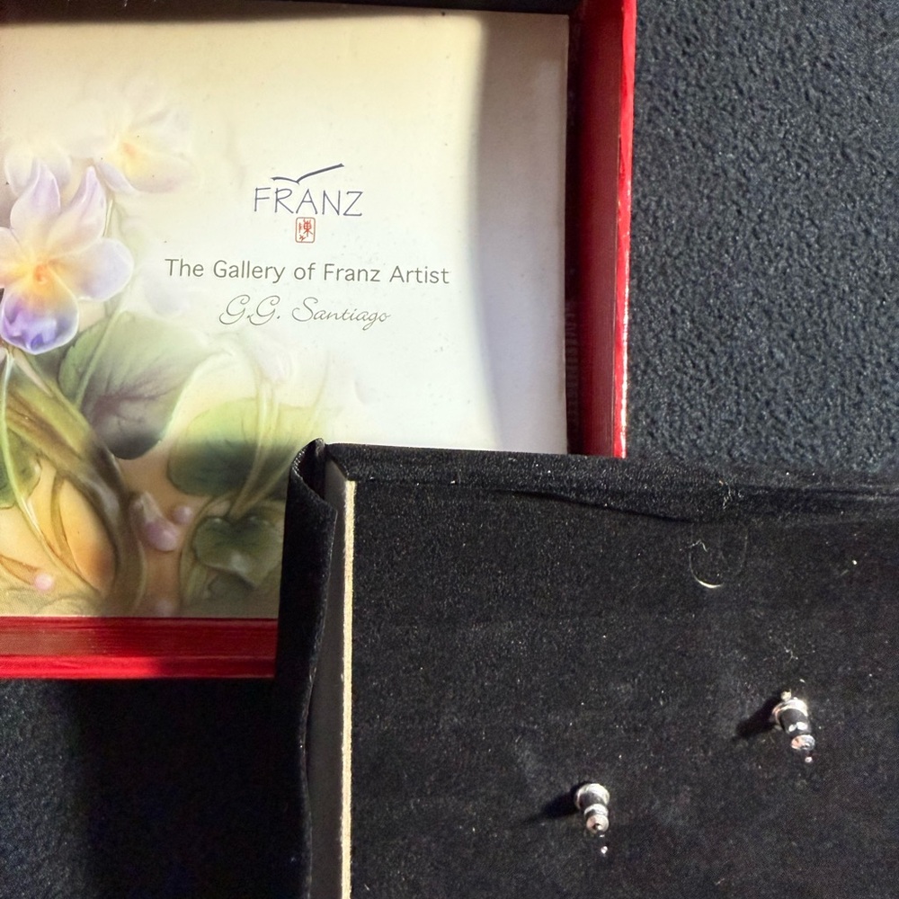 Franz White and Silver Calla Lily Earrings NWOT - Picture 4 of 8
